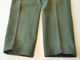 Gerade Hose für Angehörige des Heeres....