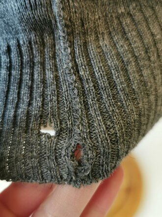 Strickpullover für Angehörige der Wehrmacht. getragenes Stück, Grösse 2