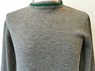 Strickpullover für Angehörige der Wehrmacht. getragenes Stück, Grösse 2