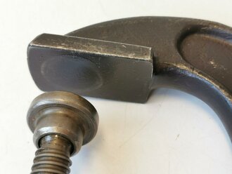 Luftwaffe, Grosse Schraubklemme zur Laufreinigungsvorrichtung für MG15 der Firma " Mauser"