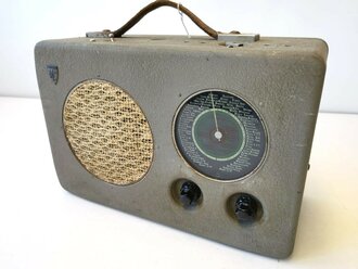 Radione R2 , Radioempfangsgerät, das unter anderem bei der Wehrmacht zum Einsatz kam. Optisch einwandfrei, Funktion nicht geprüft