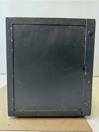 20 Watt Sender g ( 20 W.S.g ) datiert 1943, Gehäuse überlackiert, Frontplatte Originallack. Gehäuse überlackiert, Funktion nicht geprüft