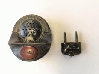 Handmikrofon Wehrmacht mit lose beiliegendem Stecker. Guter Bodenfund ?