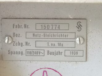 Netzanschlußgleichrichter T.na 10a der Wehrmacht. Datiert 1939, Luftwaffenabnahme. Originallack, Funktion nicht geprüft
