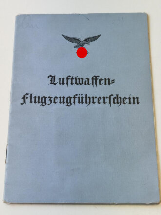 Luftwaffe, Konvolut Ausweise und Leistungsbücher...