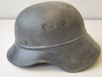 Stahlhelm Luftschutz , Originallack und Abzeichen, ungereinigtes Stück