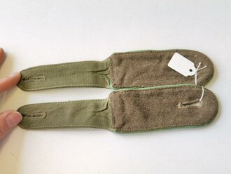 Afrikakorps, Paar Schulterklappen für Mannschaften der Gebirgstruppe.Leicht getragenes Paar in gutem Zustand