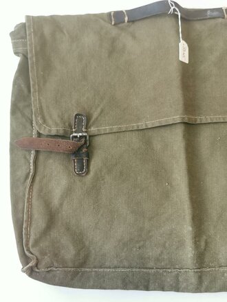 Kleidersack 31 Wehrmacht, getragen, die Lederriemen zum Teil defekt