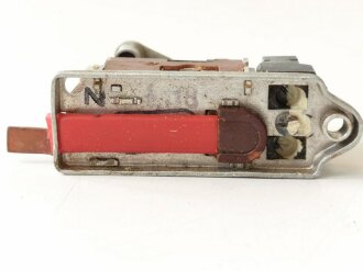 Luftwaffe Selbstschalter zur Sicherung der elektrischen Bordanlage gegen Überlastung und Kurzschluß. FL E 5000 01, ungebrauchtes Stück in der originalen Verpackung