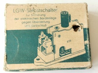 Luftwaffe Selbstschalter zur Sicherung der elektrischen Bordanlage gegen Überlastung und Kurzschluß. FL E 5000 01, ungebrauchtes Stück in der originalen Verpackung