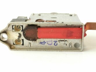 Luftwaffe Selbstschalter zur Sicherung der elektrischen Bordanlage gegen Überlastung und Kurzschluß. FL E 5000 01, ungebrauchtes Stück in der originalen Verpackung