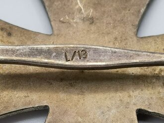 Eisernes Kreuz 1.Klasse 1939, Hersteller L/13 auf der Nadel für Paul Meybauer , magnetisches Stück, schwärzung des HK 100%, Stift zut Befestigung der Nadel alt ergänzt