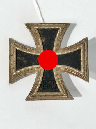 Eisernes Kreuz 1.Klasse 1939, Hersteller L/13 auf der Nadel für Paul Meybauer , magnetisches Stück, schwärzung des HK 100%