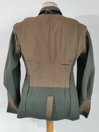 Heer, Feldbluse Modell 1936 für Mannschaften der Infanterie, die Effekten original vernäht. Kammerstück in sehr gutem Zustand