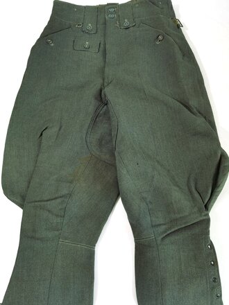 Heer, Stiefelhose für Mannschaften Modell 1943 aus italienischem Material. getragenes Kammerstück in gutem Gesamtzuustand