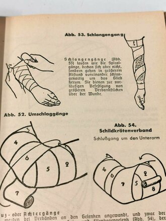 Amtliches Unterrichtsbuch über erste Hilfe von 1944, Einband löst sich, sonst gut und komplett