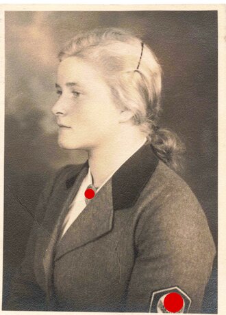 Foto einer Angehörigen im weiblichen Reichsarbeitsdienst 6 x 8cm