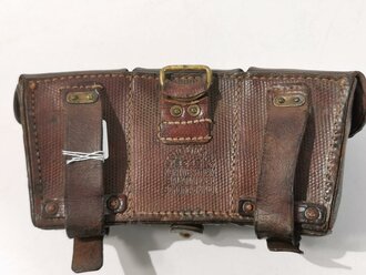 1.Weltkrieg Patronentasche Kammerstück von 1915 der Salamander Schuhfabriken Kornwestheim. Die Lasche des D-Ringes durchgeschnitten