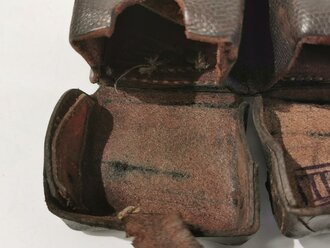 1.Weltkrieg Patronentasche Kammerstück von 1915 der Salamander Schuhfabriken Kornwestheim. Die Lasche des D-Ringes durchgeschnitten