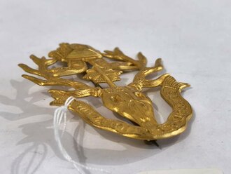 Preussen, feuervergoldetes Steckabzeichen anlässlich der 100 Jahrfeier des Garde Schützen Bataillon. Höhe 75mm