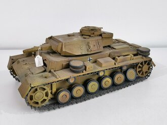 Modell eines Panzer IV der Wehrmacht. Aus Holz und Metall...