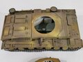 Modell eines Panzer IV der Wehrmacht. Aus Holz und Metall gefertigtes Stück, der Turm abnehmbar. Gesamtlänge 38cm. Sicherlich eine Arbeit aus der Zeit, Original Tarnlackiert