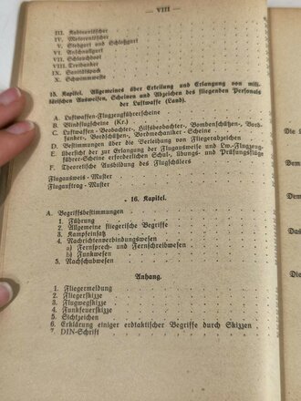 Der Flieger - Dienstunterricht in der Fliegertruppe, datiert 1941, 248 Seiten, gebraucht