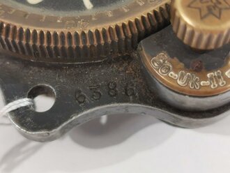 Luftwaffe Borduhr Bo-Uk II ( für Navigator )Bauart Junghans, Fl 23886. Die Uhr läuft, dreht beim Aufziehen aber manchmal durch. Gehäusedeckel lässt sich nicht ohne weiteres öffnen