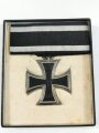 Eisernes Kreuz 2. Klasse 1914 im Präsentationsetui. Das Etui mit minimalen Gebrauchspuren, das Eiserne Kreuz mit Hersteller " S-W" im Bandring