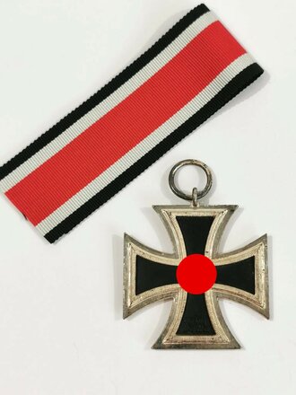 Eisernes Kreuz 2. Klasse 1939 mit Band, Hersteller "100" für Wächter Lange Mittweida, ungetragenes Stück
