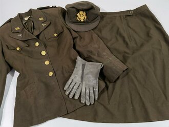 U.S. WWII  Army Nurse Corps uniform, jacket , skirt , gloves and hat. Good condition