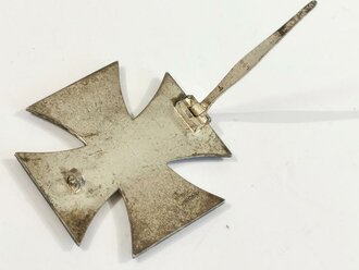 Eisernes Kreuz 1. Klasse 1939, Magnetisches Stück, Hersteller L55 für Wächtler & Lange auf der Nadelunterseite. Schwärzung des Hakenkreuz 100%, in LDO Etui