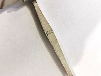 Eisernes Kreuz 1. Klasse 1939, Nicht magnetisches Stück, Hersteller L55 im Kasten für Wächtler & Lange auf der Nadelunterseite. Schwärzung des Hakenkreuz 100%, in LDO Etui, dieses ebenfalls L/55 markiert