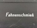 Kasten für Werkzeuge eines  Fahnenschmied der Wehrmacht. Neuzeitlich lackiert, das seltene Inhaltsverzeichnis Original