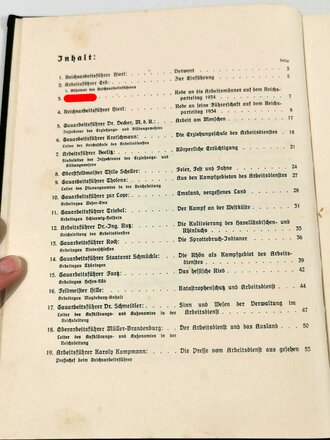 Der Arbeitsdienst - Ein Bildberichtbuch, datiert 1935,...