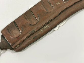 1. Weltkrieg, patriotischer Brieföffner aus Granatführungsband, datiert 1916, Gesamtlänge 19,5cm