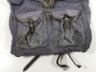 Luftwaffe, Rucksack datiert 1941, getragenes Stück, Leder zum Teil trocken