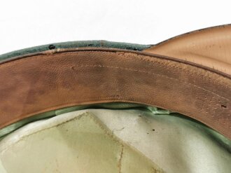 Polizei III.Reich, Schirmmütze für Angehörige der Schutzpolizei. Ungereinigter Speicherfund