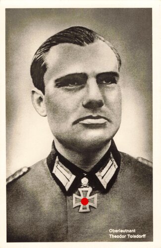 Hoffmann Fotopostkarte Ritterkreuzträger Oberleutnant Theodor Toisdorff