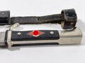 Hitler Jugend Fahrtenmesser , kein Hersteller  sichtbar, Klinge verkratzt, Emblem wackelt, Scheide Originallack, Ledergehänge defekt