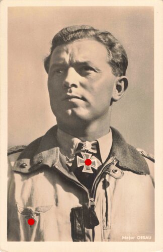 Hoffmann Fotopostkarte Ritterkreuzträger mit Eichenlaub und Schwertern Major Oesau