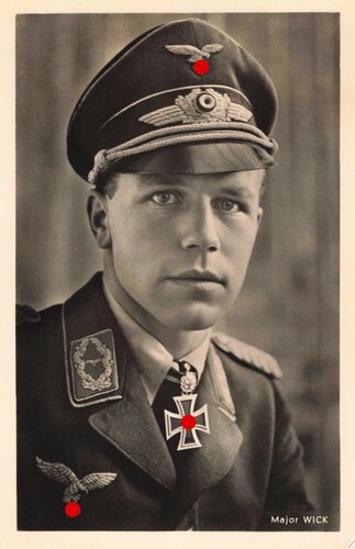 Hoffmann Fotopostkarte Ritterkreuzträger mit Eichenlaub Major Wick 