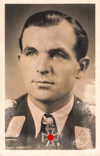Hoffmann Fotopostkarte Ritterkreuzträger mit Eichenlaub Major Ihlefeld, verkratzt