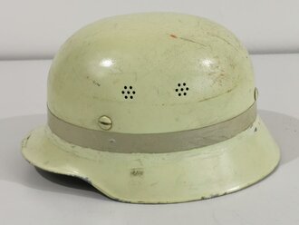 Deutschland nach 1945, Leichtmetallhelm Feuerwehr, ungereinigtes Stück