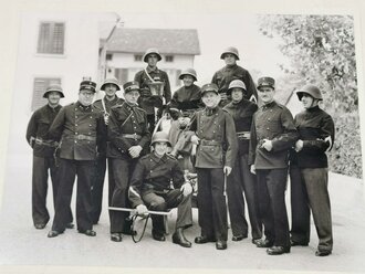 Schweiz 1947, grossformatiges Foto eines Feuerwehr Trupp...