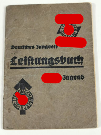 Umfangreicher Nachlass eines Hitlerjungen, zuletzt als Jungstammführer im Bann 77 Celle im Dienst.  In diesem Umfang sehr seltene Gruppe