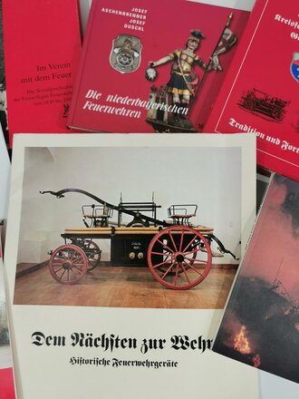 Konvolut Literatur zum Thema Feuerwehr