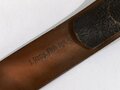 Koppelriemen für Mannschaften der Luftwaffe, schokoladenbraunes Stück mit Aluminiumgegenhalt, datiert 1937, Kammerstück des Flak Regiment 49, Gesamtlänge 95cm
