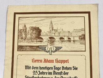 Urkunde der Direktion der Strassenbahnen und Omnibusse der Stadt Frankfurt am main anlässlich eines 25 jährigen Dienstjubiläums 1934. Maße 25 x 35cm