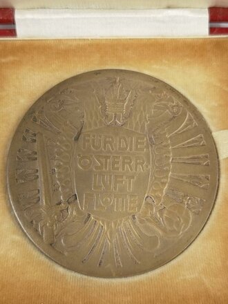 Österreich, nicht tragbare Medaille " Für die österr. Luftflotte" im Etui. Messingmedaille 65mm Durchmesser